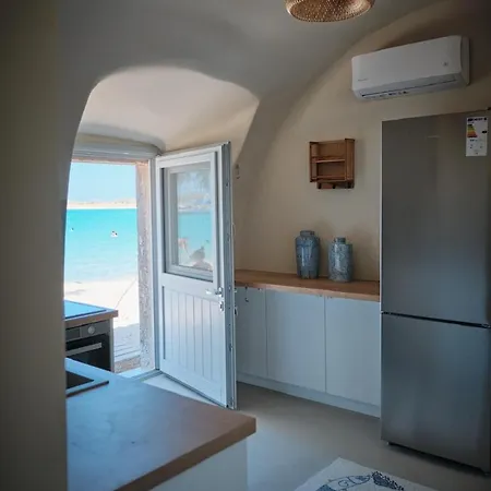 Beachfront Holiday home *
